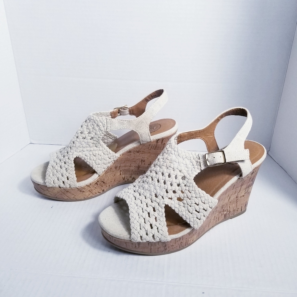 SO TAFFY WOMEN'S NATURAL WEDGE SANDALS SIZE 8.5